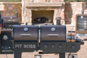 PIT BOSS PB1230SP Wood Pellet and Gas Combo Grill